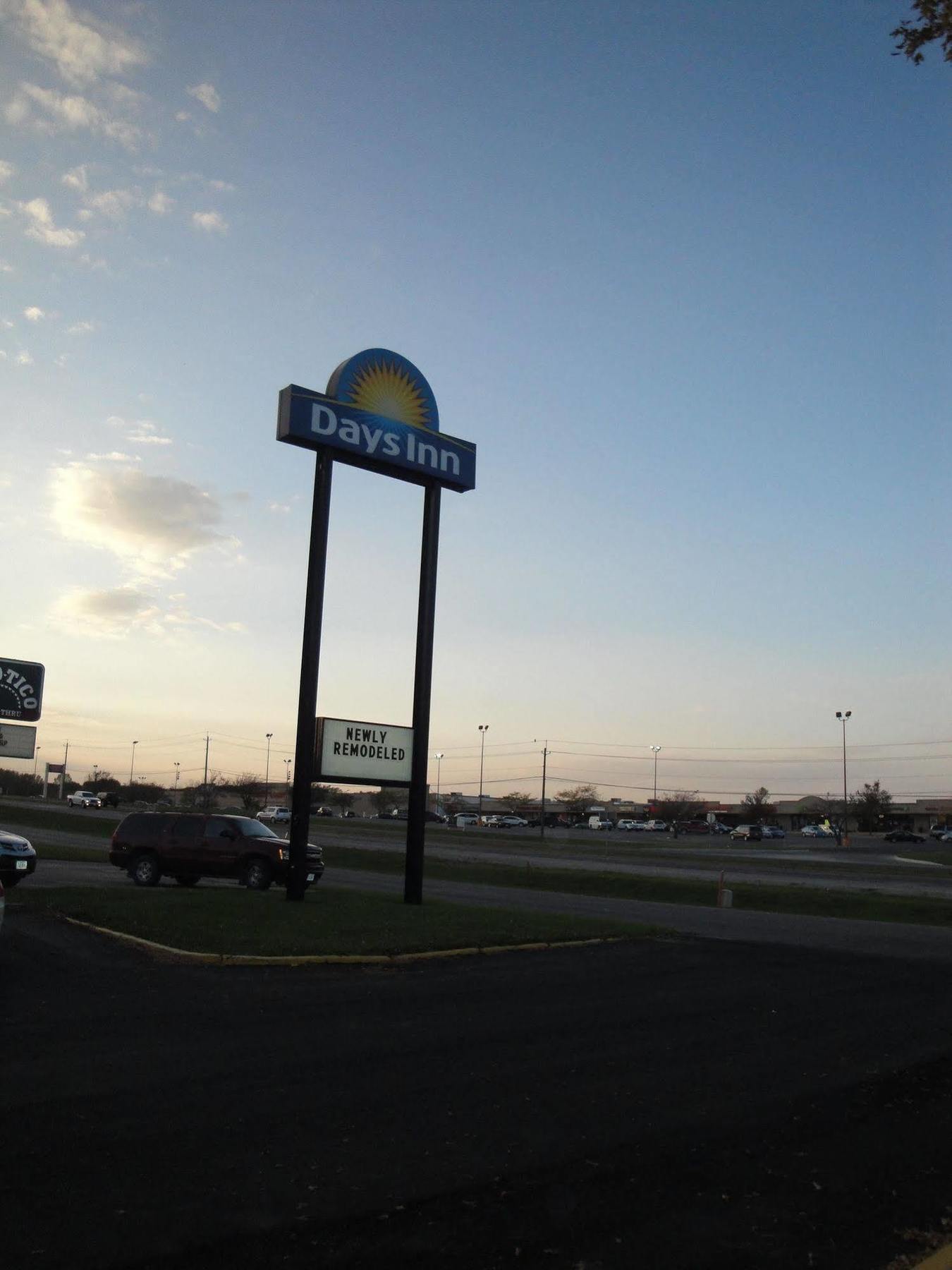 Days Inn By Wyndham Mason City Eksteriør billede